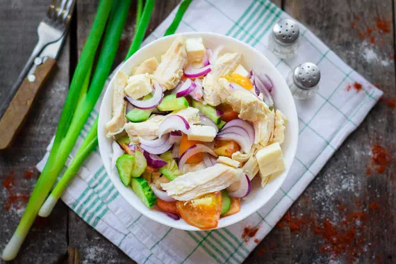 салат с курицей овощами и сыром рецепт фото 7